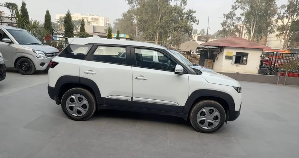 Maruti suzuki brezza Lxi cng 2026 exterior