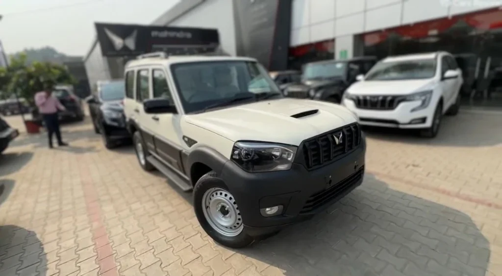 scorpio classic base model (s) 2026 exterior 